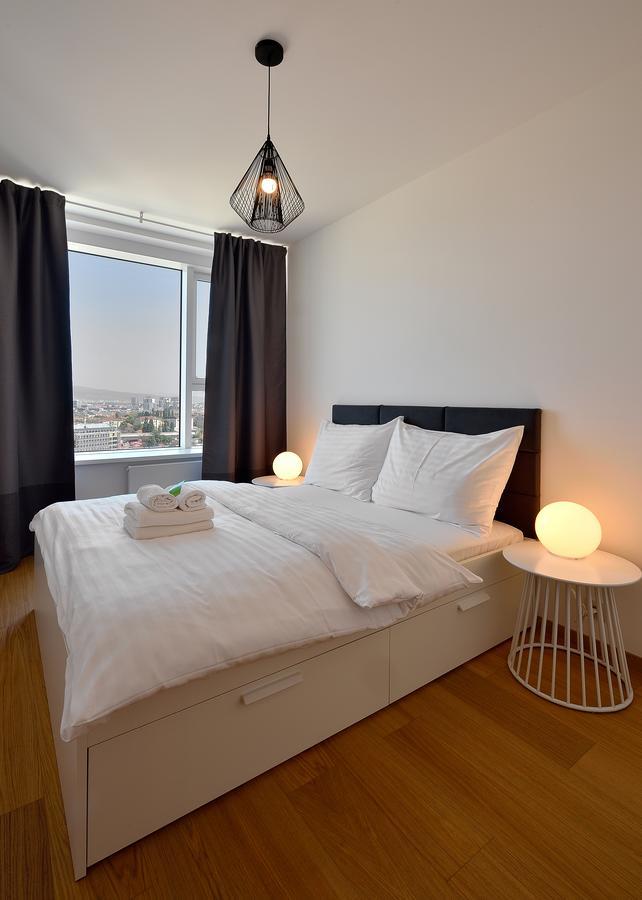 Twin City Rooftop By Ambiente Bratislava Luaran gambar