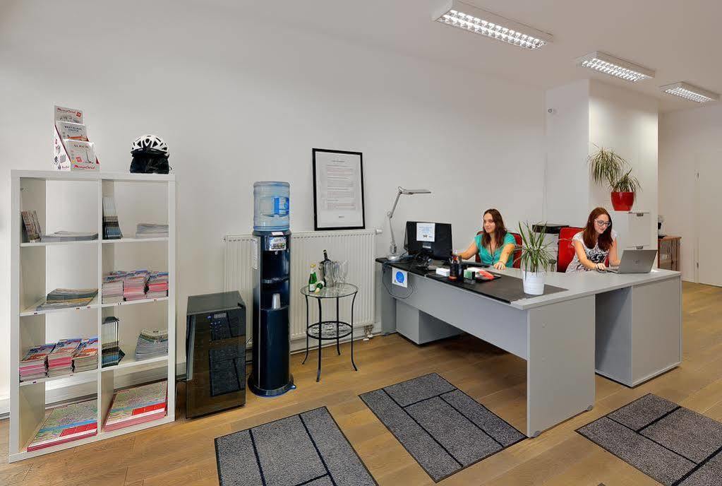 Twin City Rooftop By Ambiente Bratislava Luaran gambar